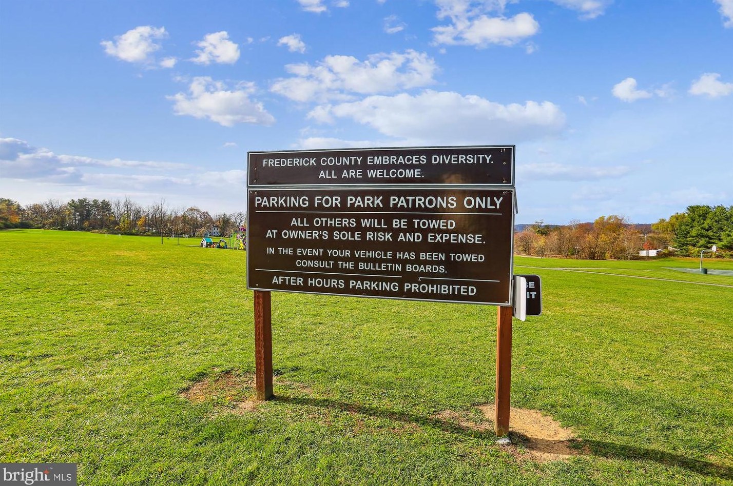 5921 Union Ridge Ct, Adamstown MD  21710-9464 exterior