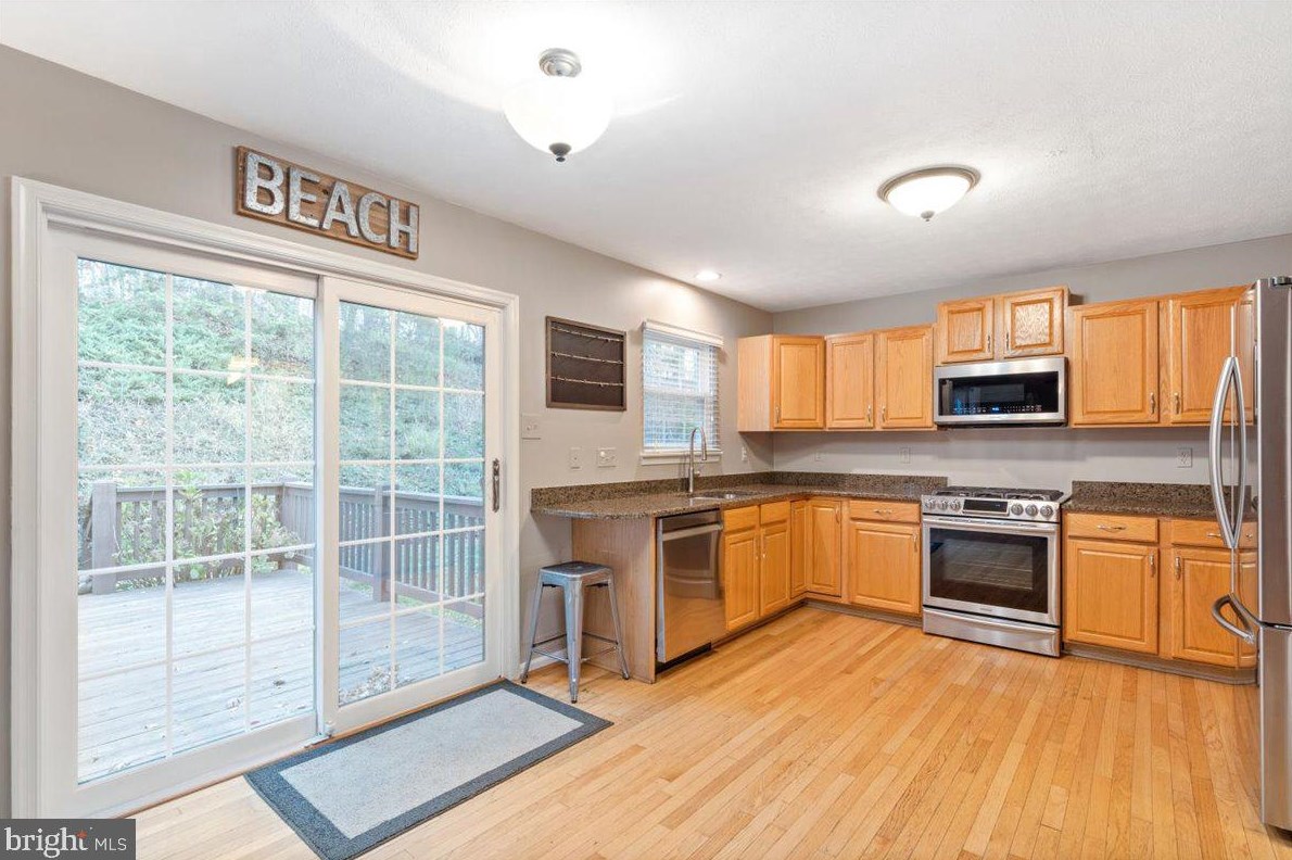 4062 Lomar Dr, Mount Airy MD  21771-4559 exterior