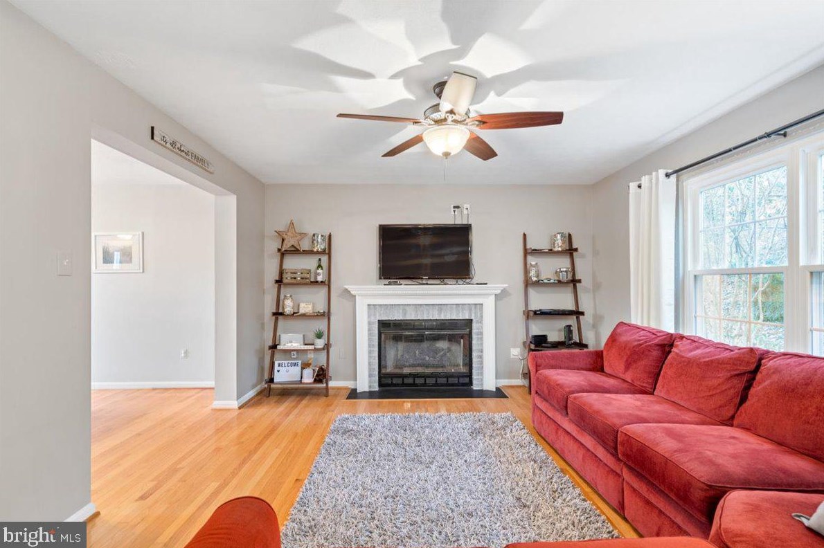 4062 Lomar Dr, Mount Airy MD  21771-4559 exterior