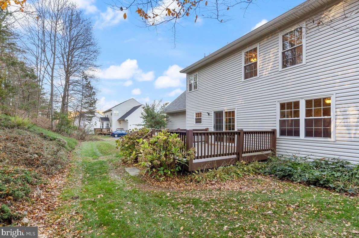 4062 Lomar Dr, Mount Airy MD  21771-4559 exterior