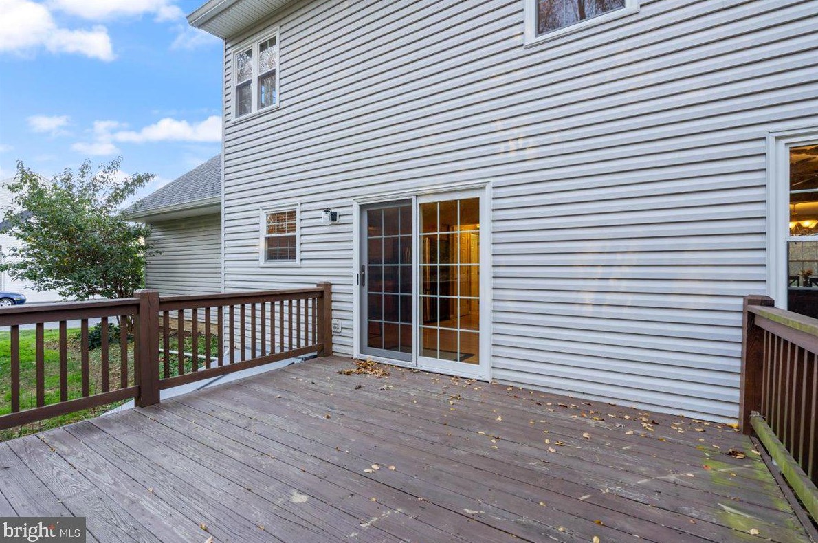 4062 Lomar Dr, Mount Airy MD  21771-4559 exterior