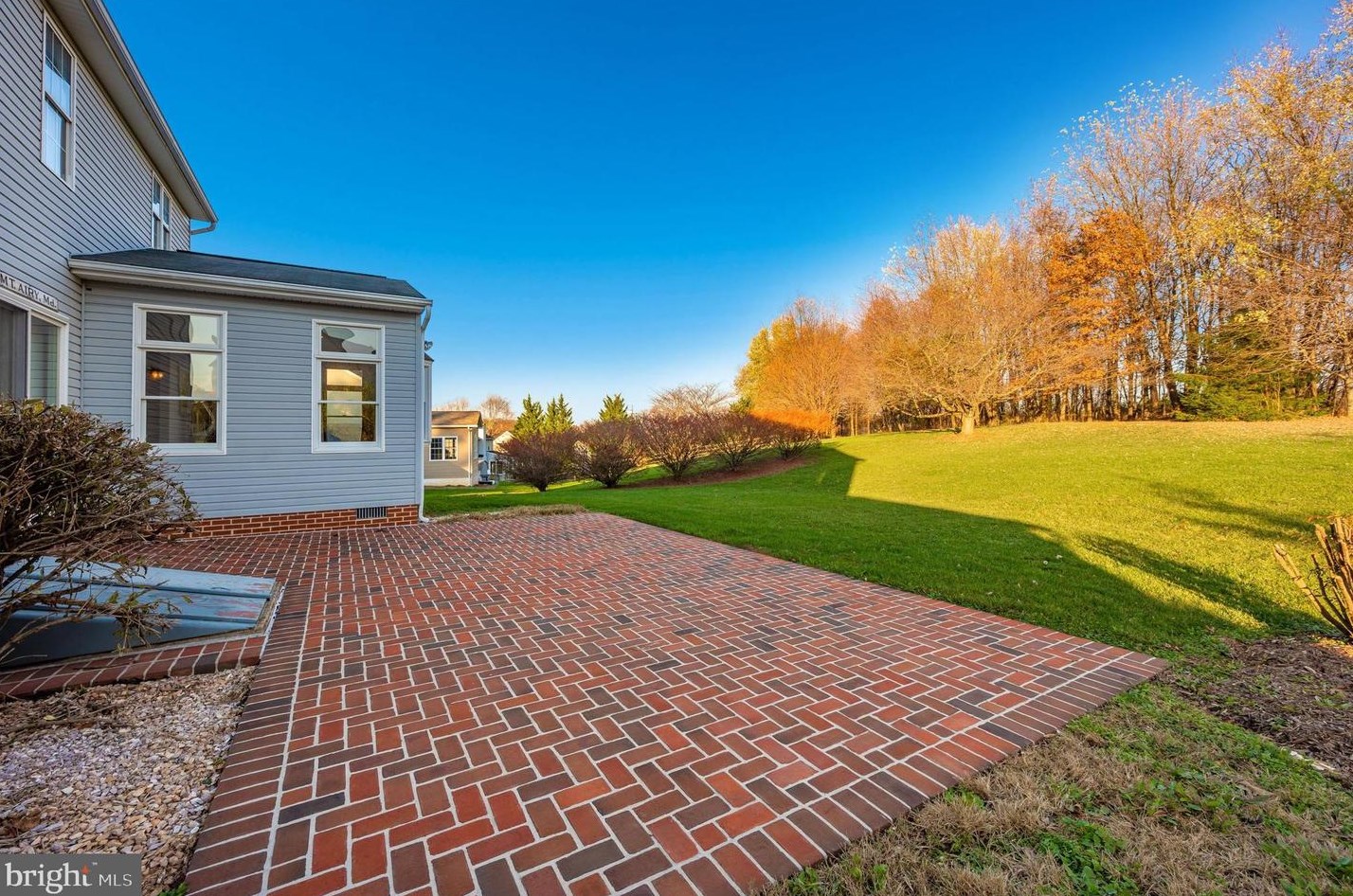 4011 Lomar Dr, Mount Airy MD 21771-4572 exterior