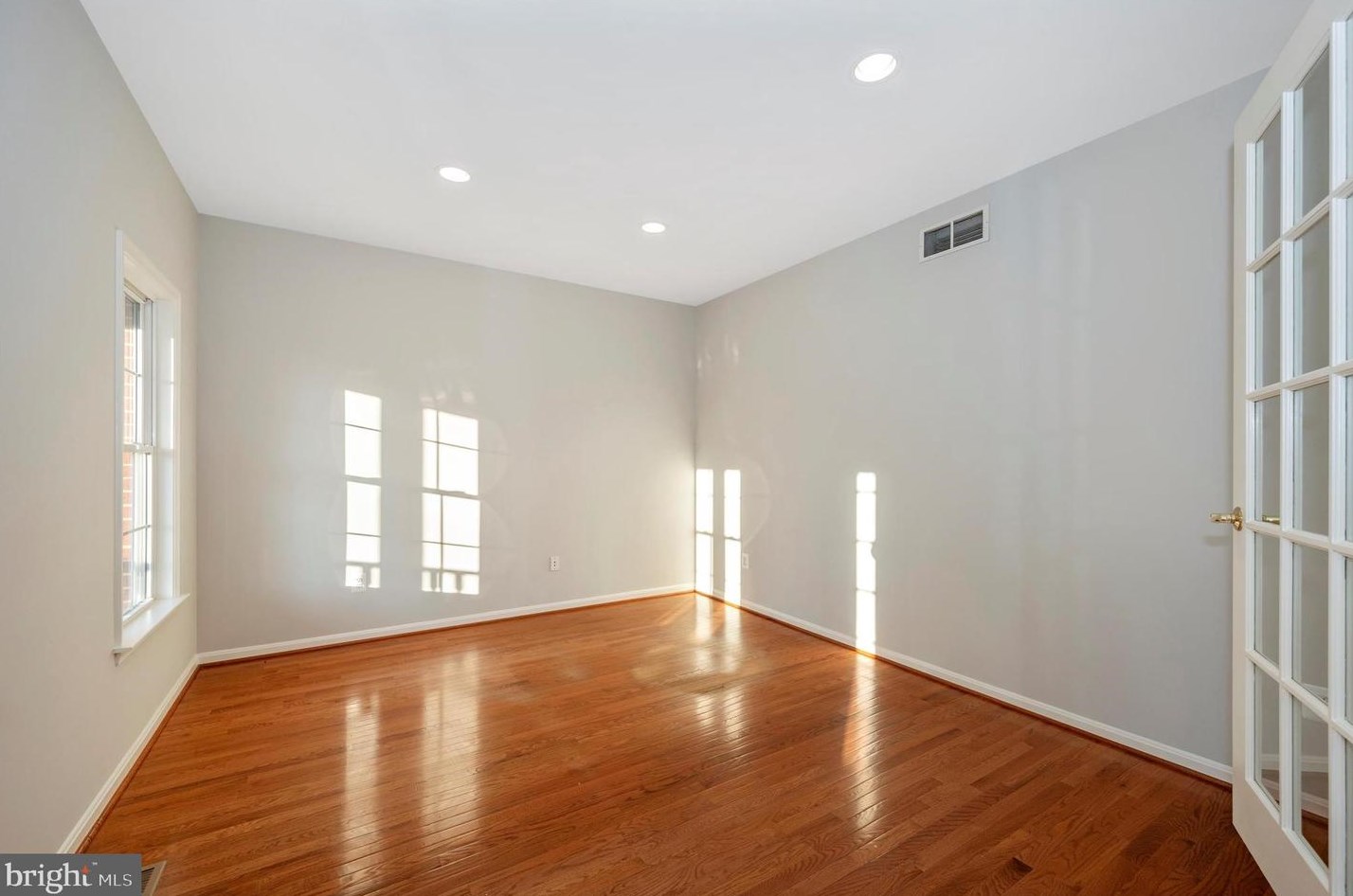 4011 Lomar Dr, Mount Airy MD 21771-4572 exterior