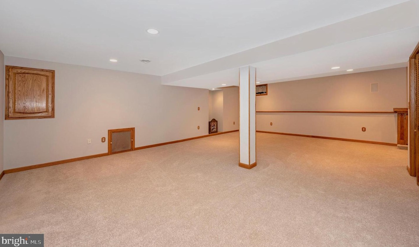 4011 Lomar Dr, Mount Airy MD 21771-4572 exterior