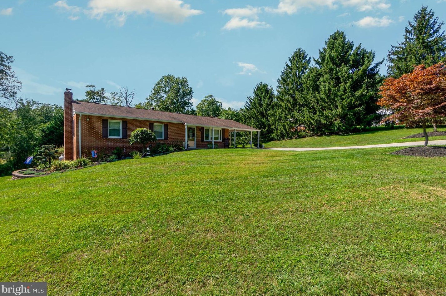 5310 Legion Dr, Mount Airy MD  21771-5704 exterior