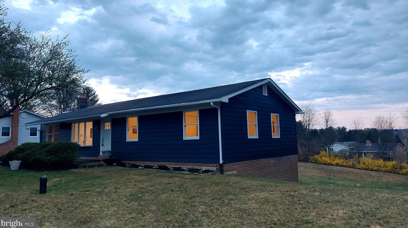 12641 Molesworth Dr, Mount Airy MD  21771-4829 exterior