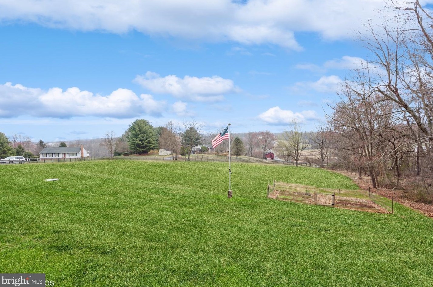 14336 Shirley Bohn Rd, Mount Airy MD 21771-7630 exterior