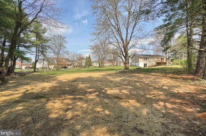 2422 Doubs Ct, Adamstown MD  21710-8924 exterior