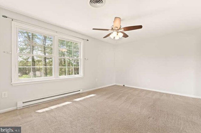 2422 Doubs Ct, Adamstown MD  21710-8924 exterior