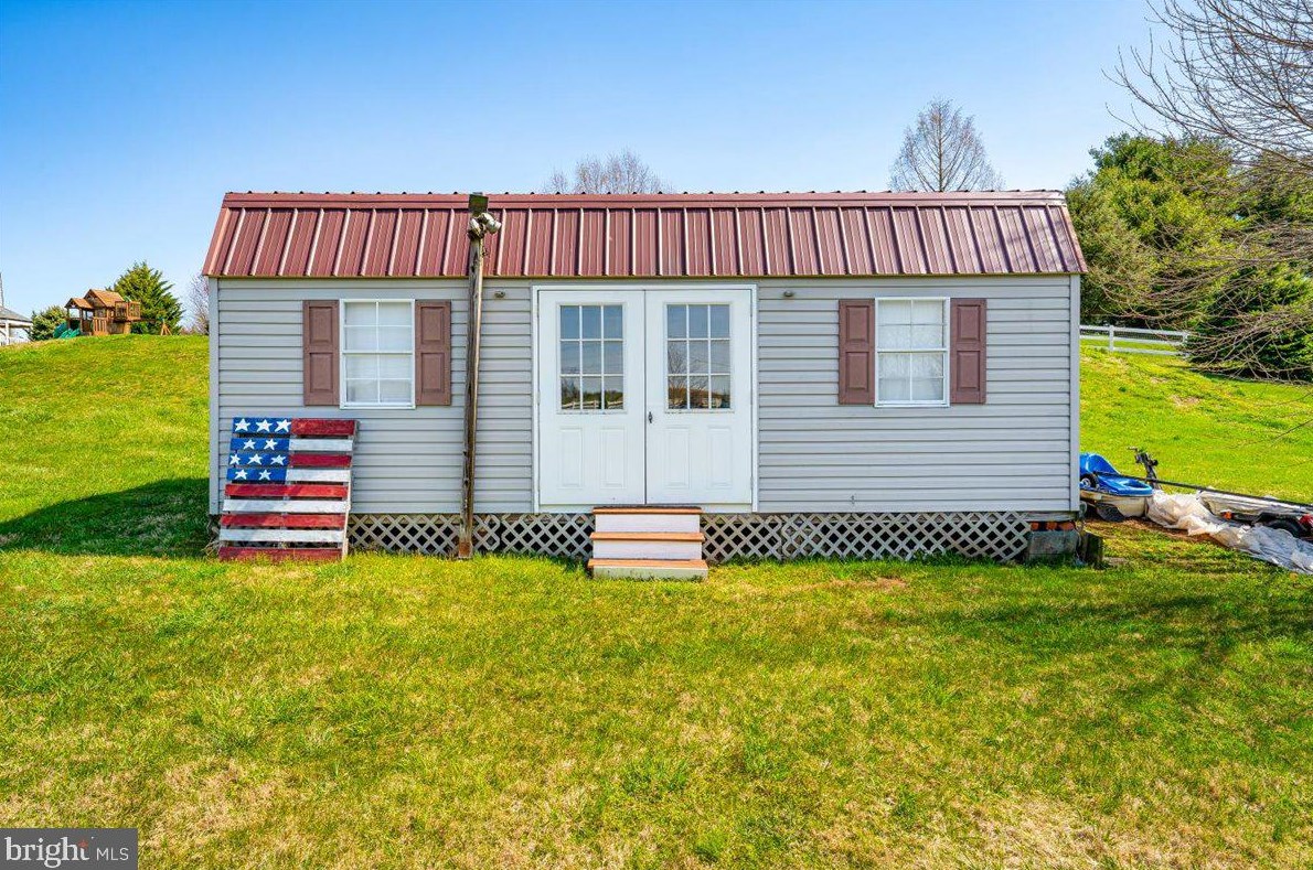 12701 Cowmans Manor Dr, Mount Airy MD  21771-4947 exterior