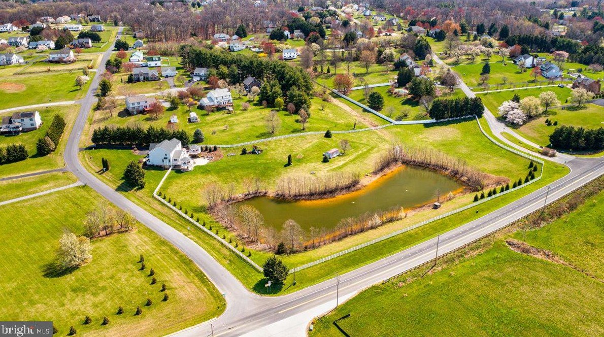 12701 Cowmans Manor Dr, Mount Airy MD  21771-4947 exterior