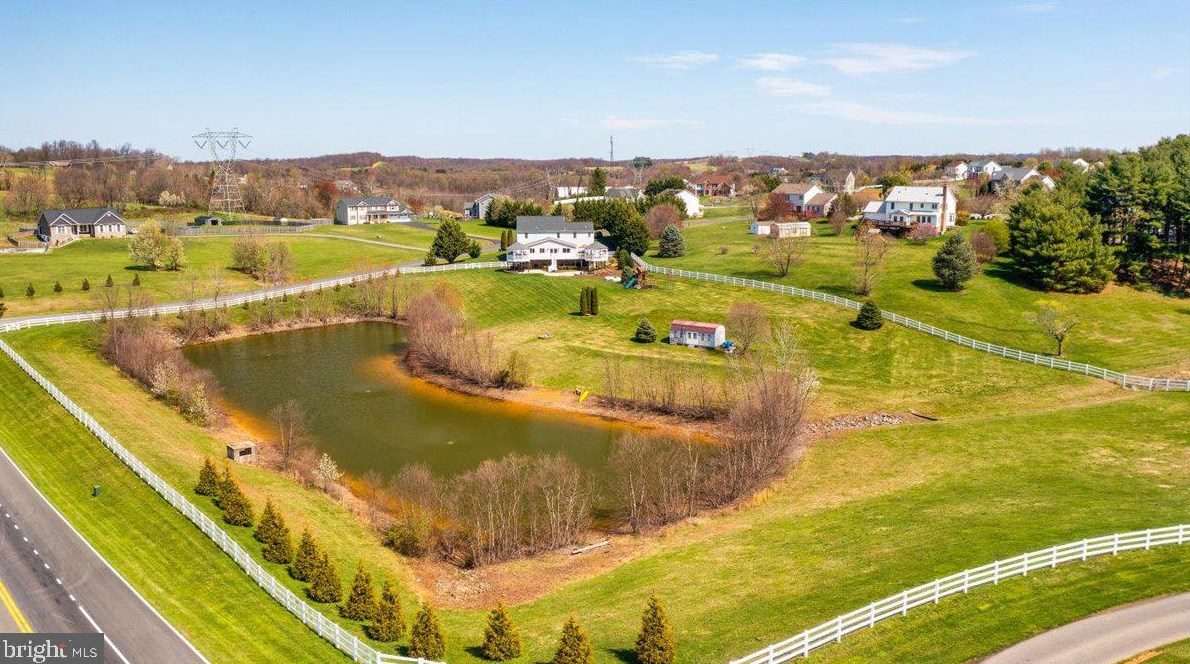 12701 Cowmans Manor Dr, Mount Airy MD  21771-4947 exterior