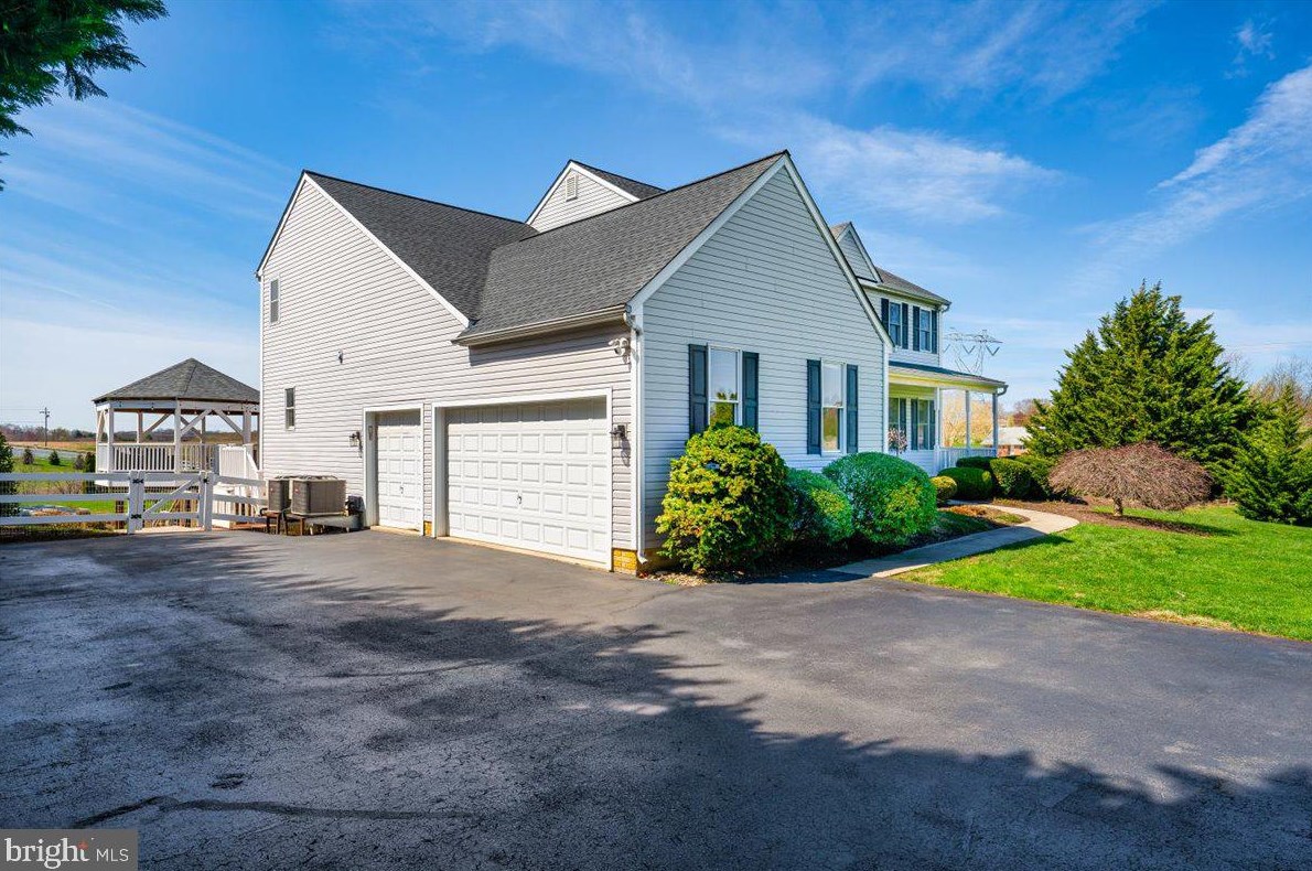 12701 Cowmans Manor Dr, Mount Airy MD  21771-4947 exterior