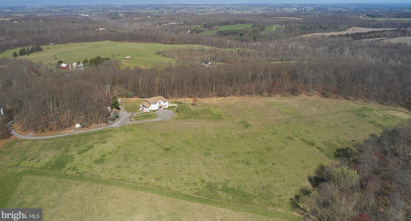 7670 Talbot Run Rd, Mount Airy MD  21771-8402 exterior