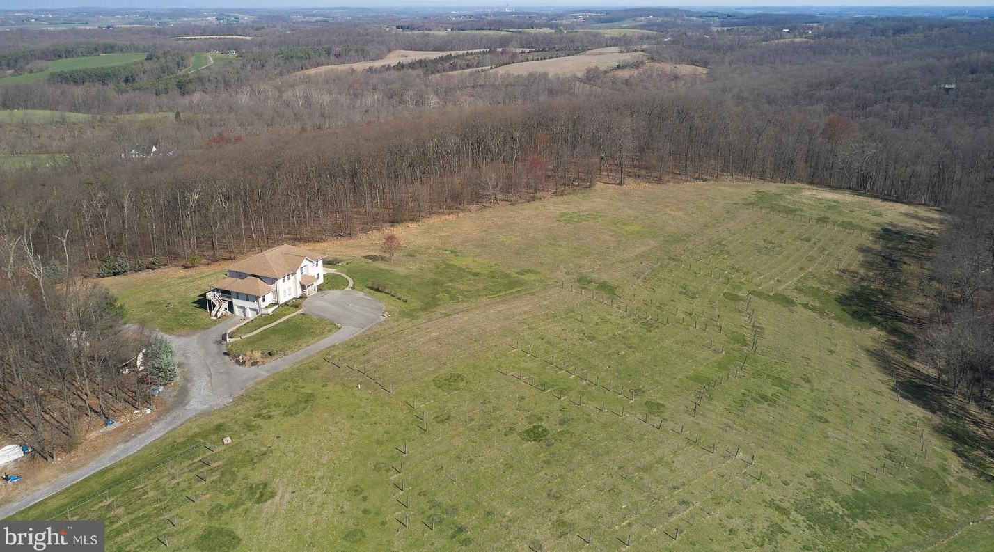 7670 Talbot Run Rd, Mount Airy MD  21771-8402 exterior