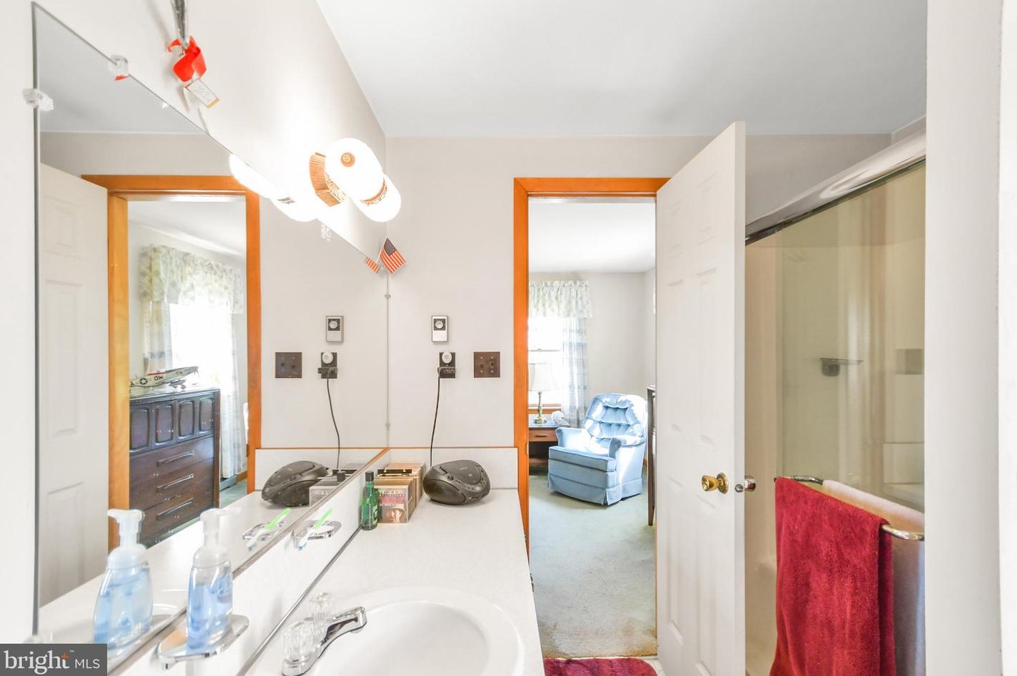 8853 Mapleville Rd, Mount Airy MD  21771-9701 exterior