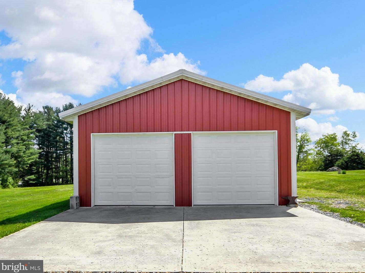 8853 Mapleville Rd, Mount Airy MD  21771-9701 exterior