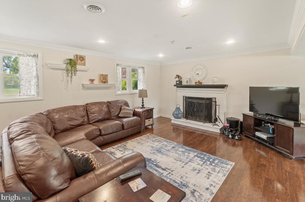 12640 Molesworth Dr, Mount Airy MD  21771-4810 exterior