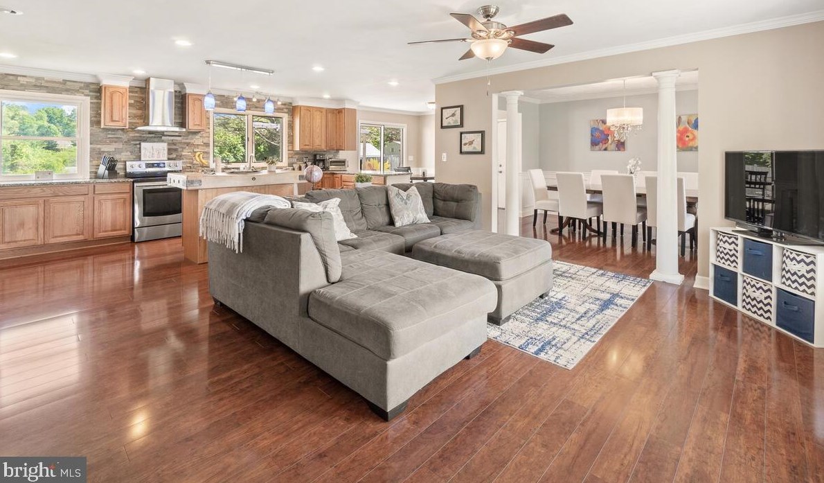 12640 Molesworth Dr, Mount Airy MD  21771-4810 exterior