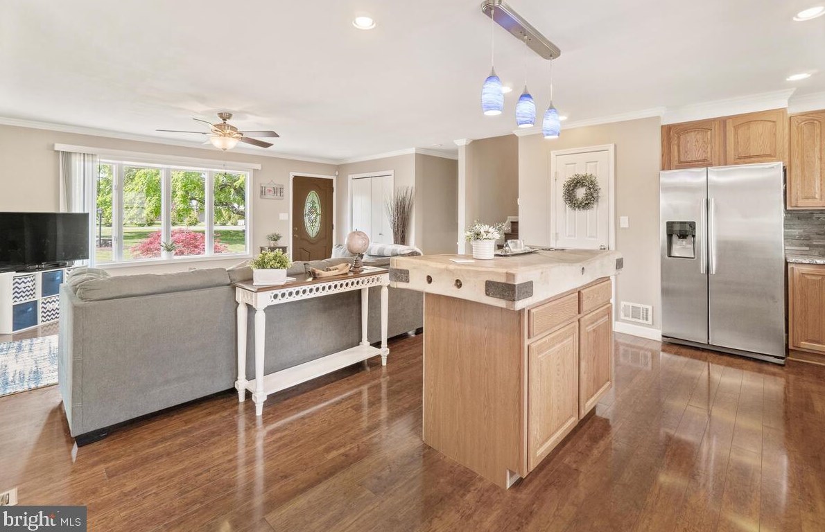 12640 Molesworth Dr, Mount Airy MD  21771-4810 exterior