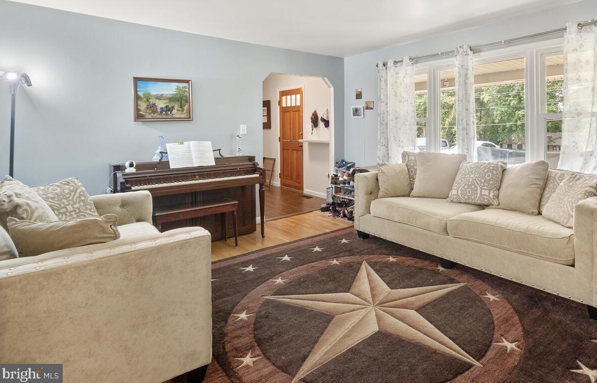 13428 Old Annapolis Rd, Mount Airy MD  21771-7733 exterior