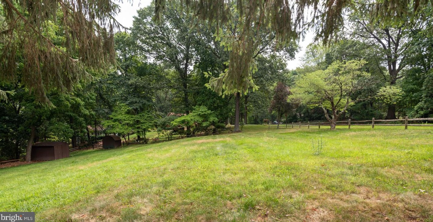 12318 Sherwood Frst Dr, Mount Airy MD 21771-6025 exterior