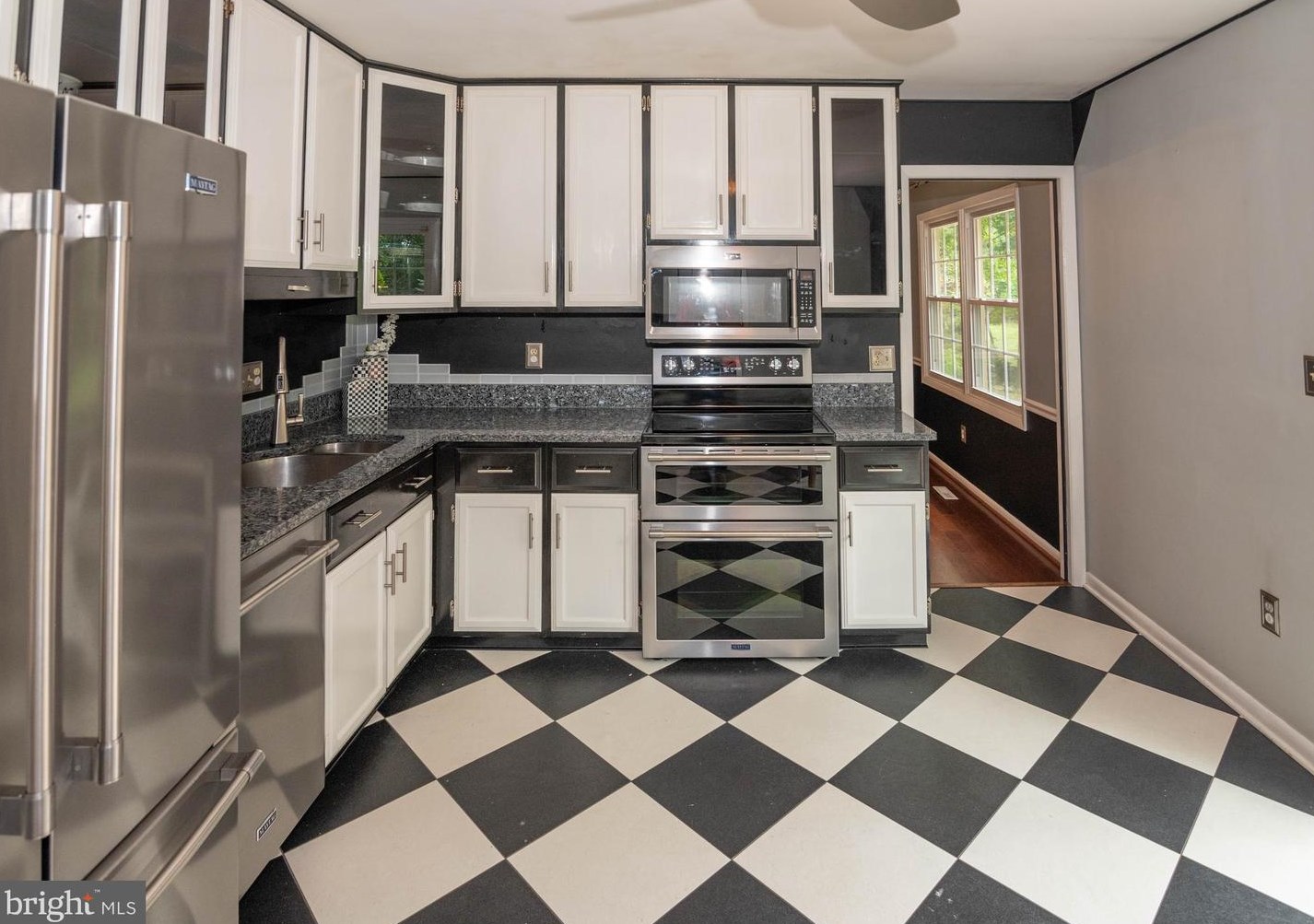 12318 Sherwood Frst Dr, Mount Airy MD 21771-6025 exterior