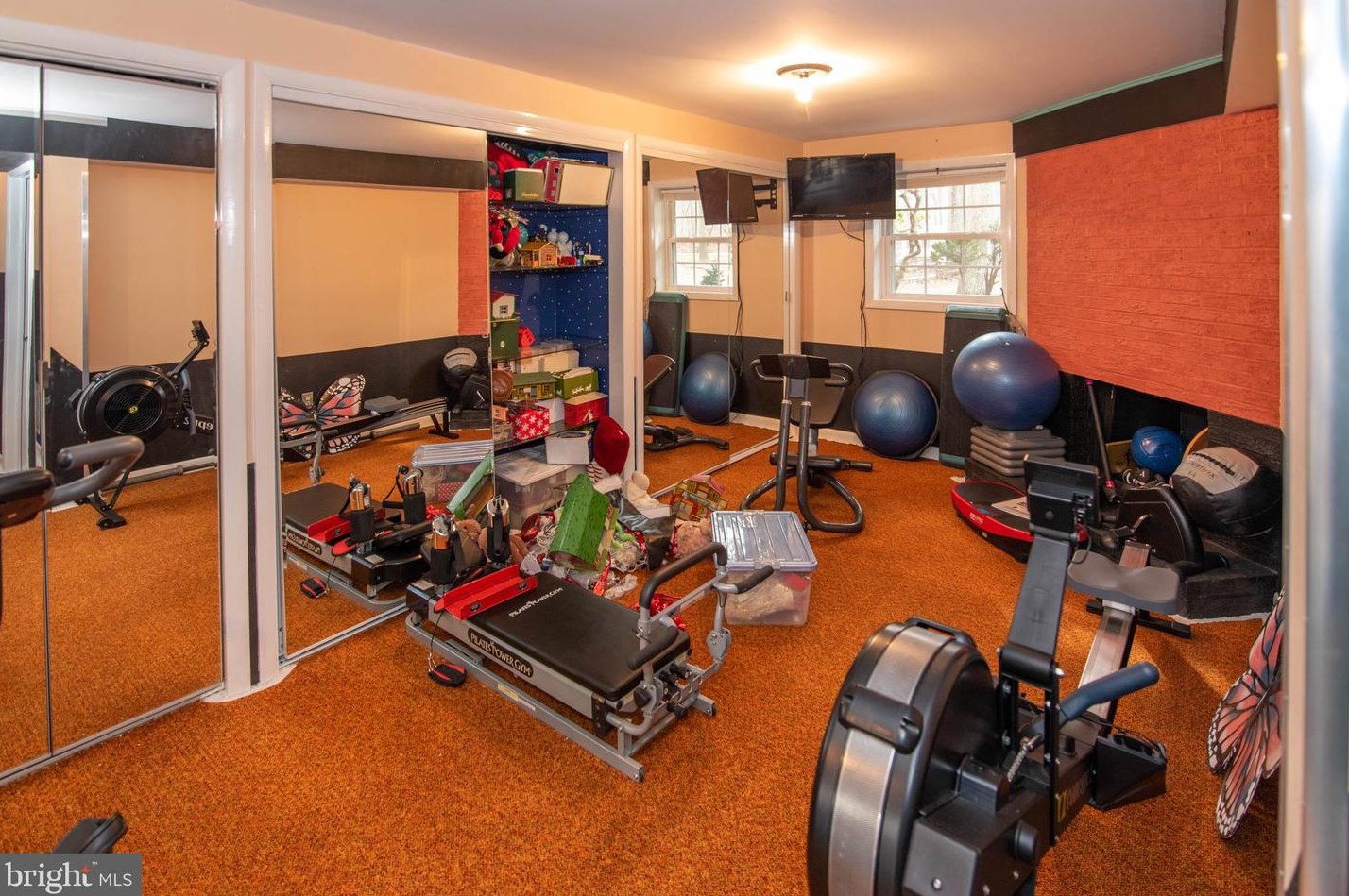 12318 Sherwood Frst Dr, Mount Airy MD 21771-6025 exterior