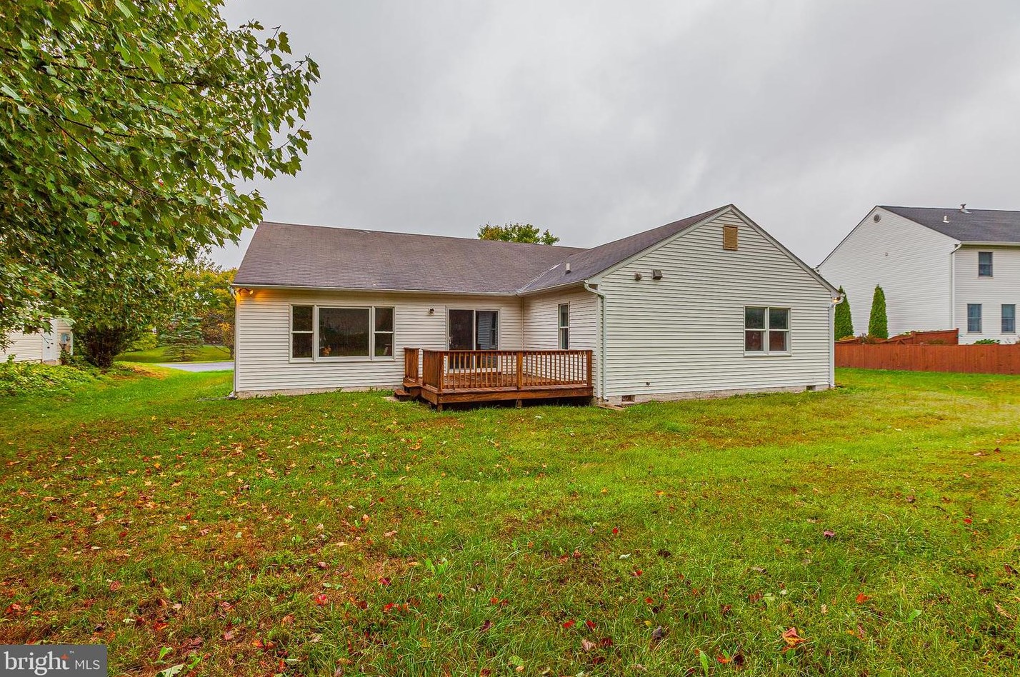 7108 Downing St, Adamstown MD 21710-9414 exterior