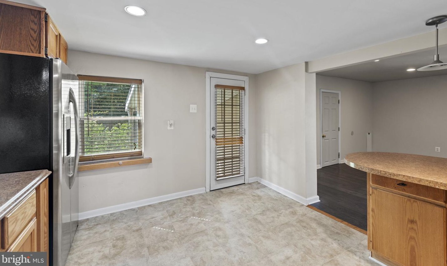 14208 Peddicord Rd, Mount Airy MD  21771-8435 exterior