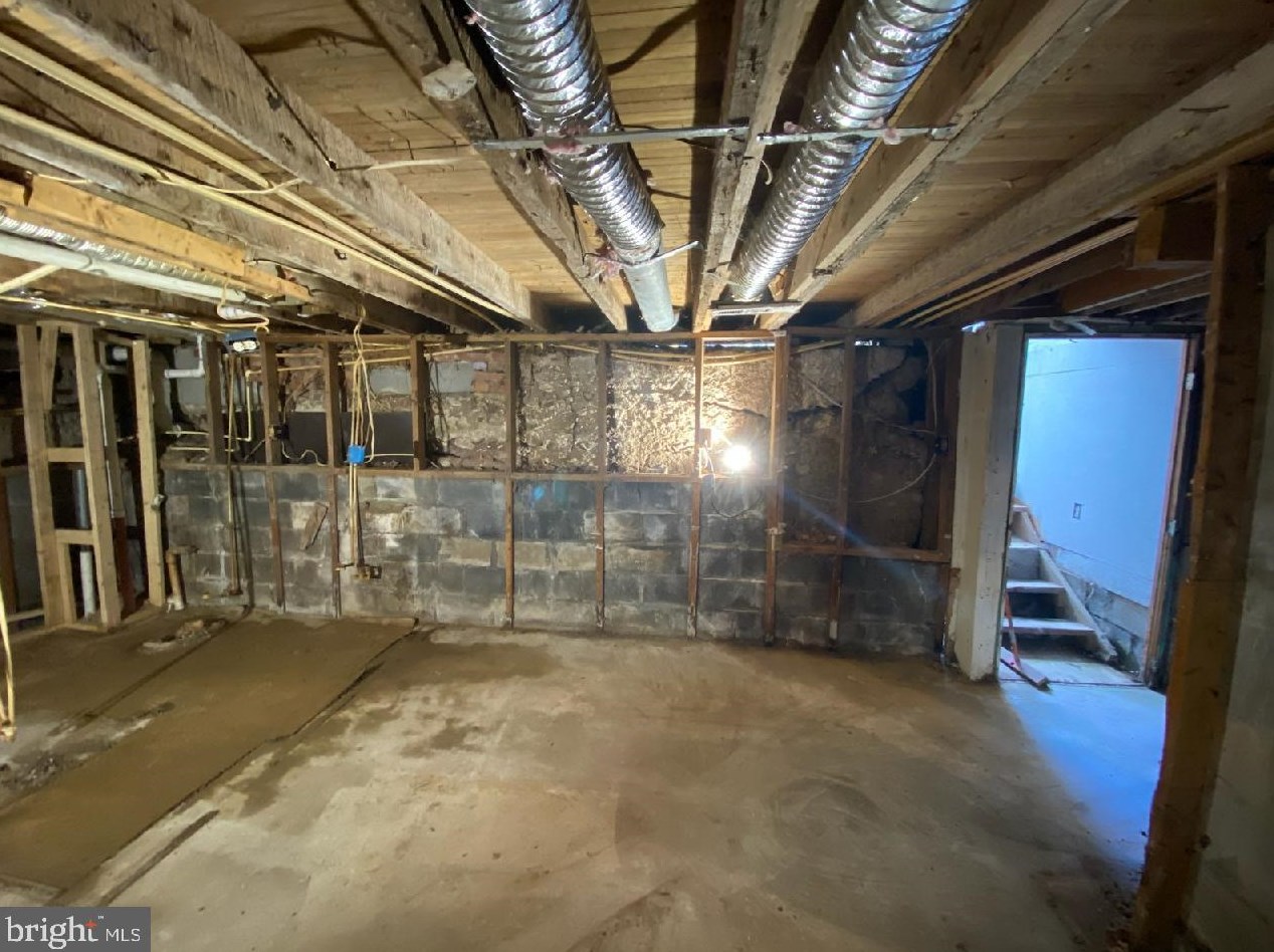 14208 Peddicord Rd, Mount Airy MD  21771-8435 exterior