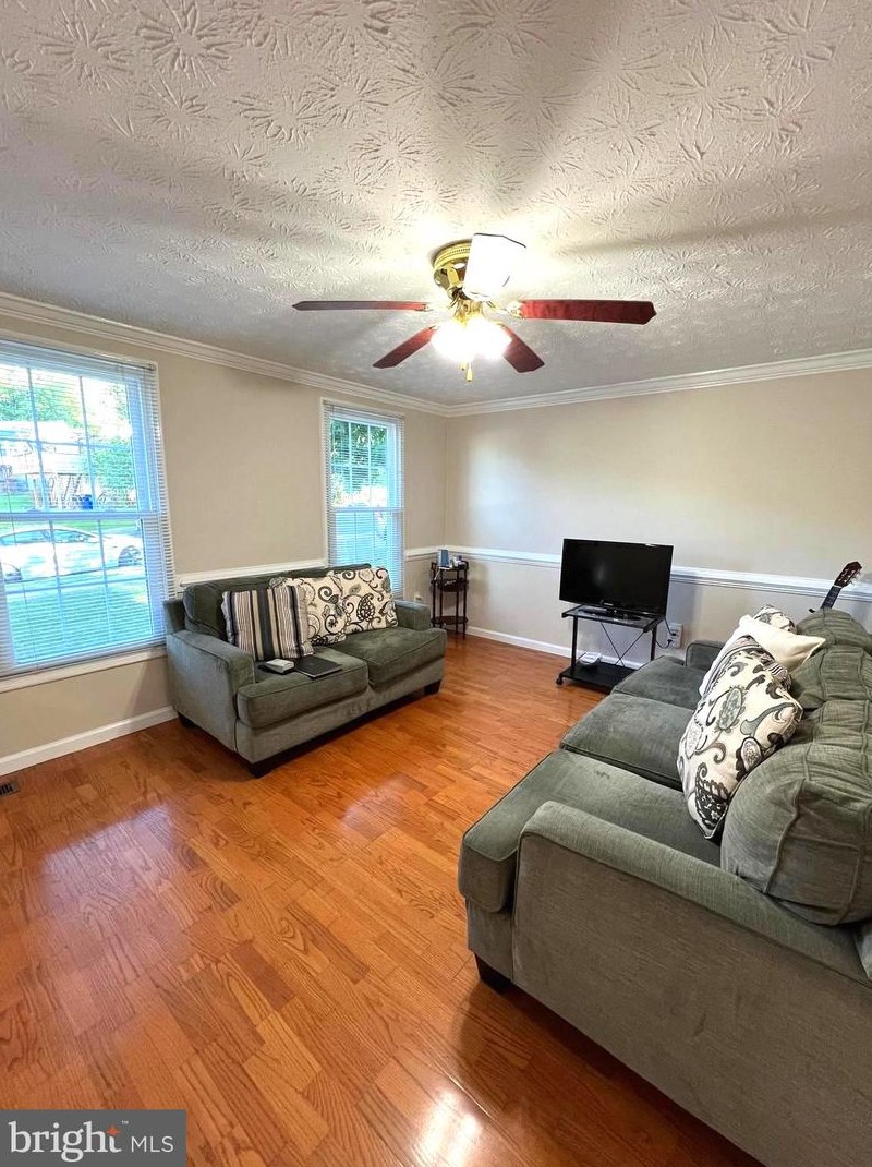 104 Sycamore Rd, Mount Airy MD 21771-5635 exterior