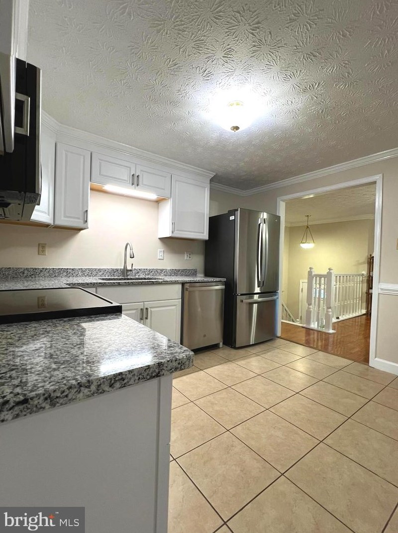 104 Sycamore Rd, Mount Airy MD 21771-5635 exterior