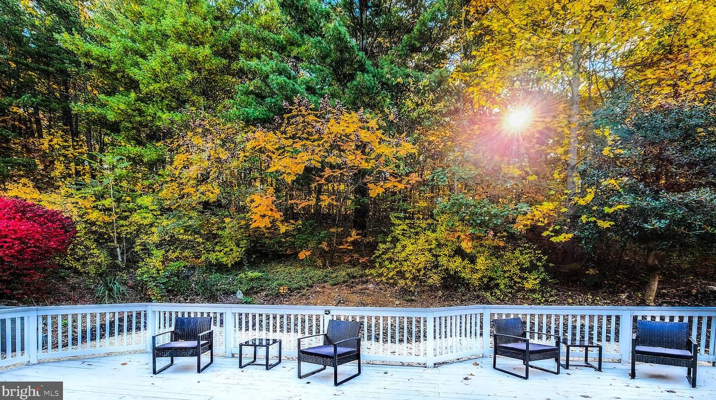 14909 Chelsea Cir, Mount Airy MD  21771-8422 exterior