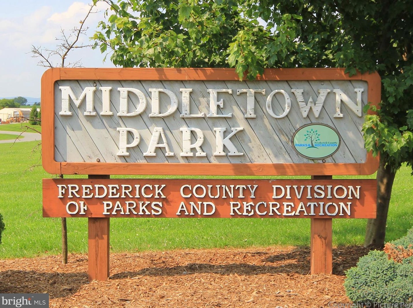 1 Eastern Cir, Middletown MD  21769-8000 exterior