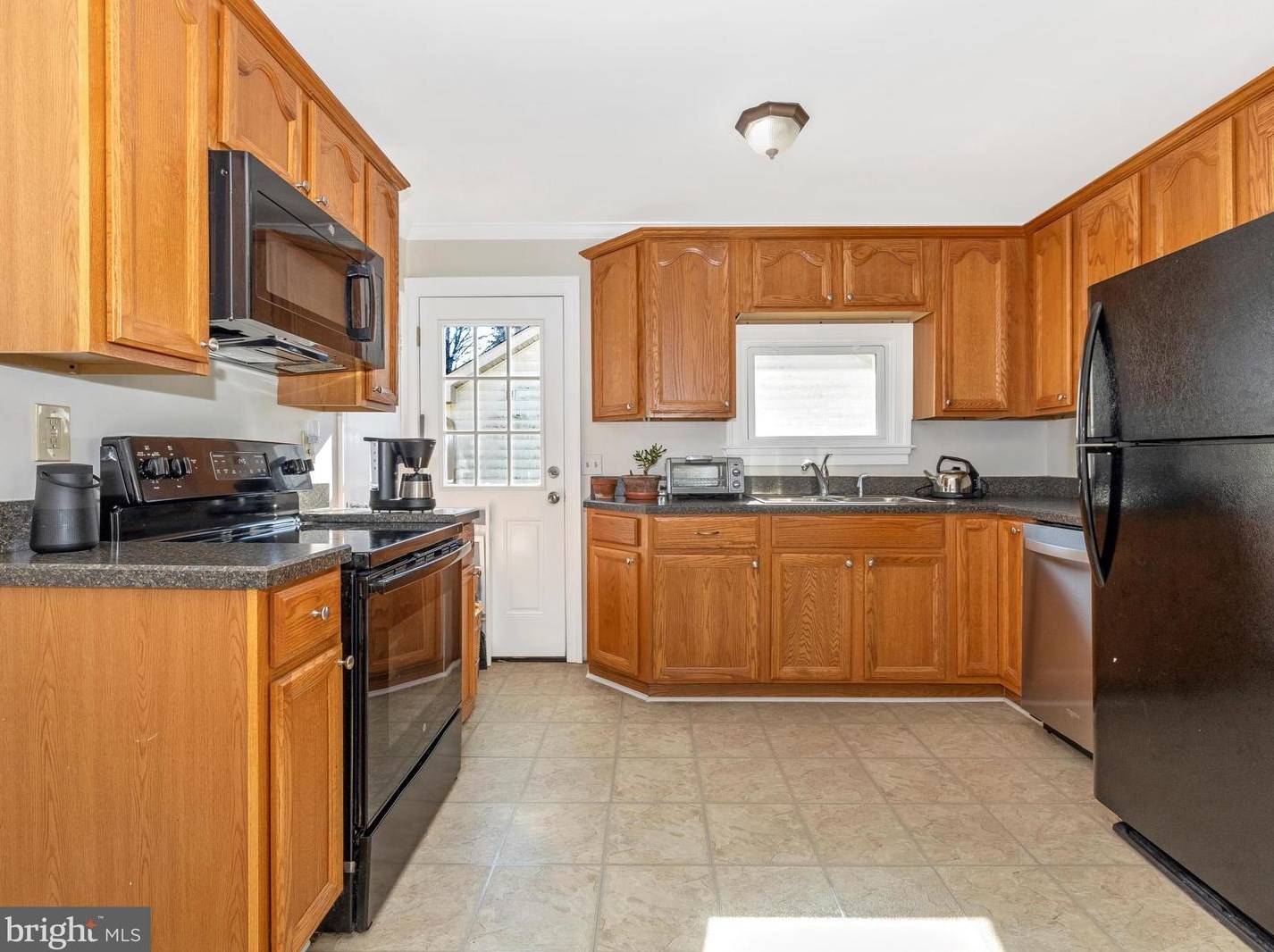 6819 Vale Summit Ln, Middletown MD  21769-6637 exterior