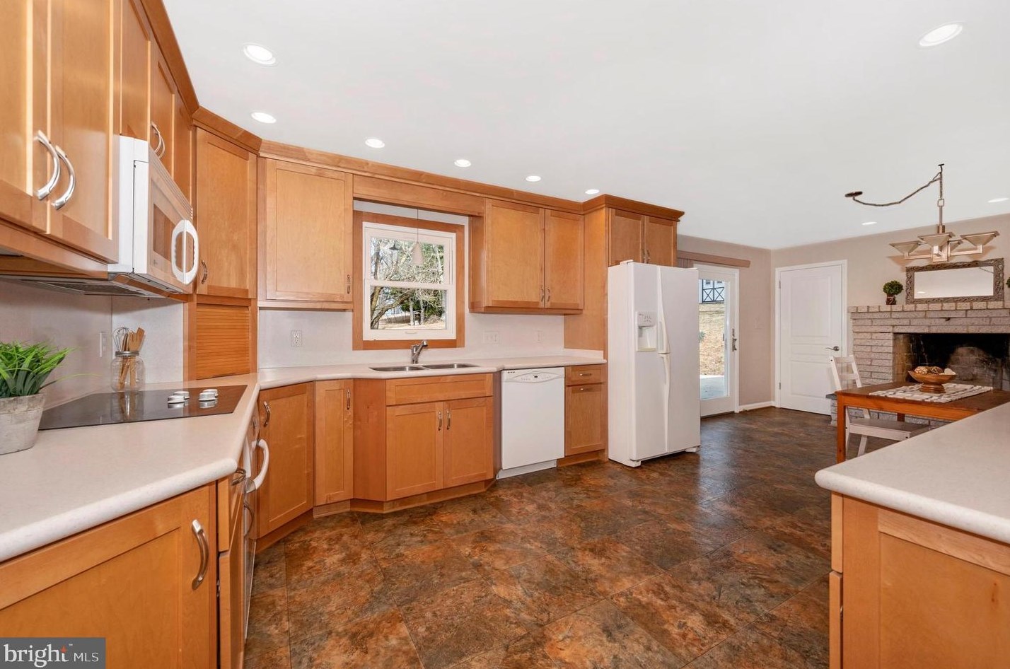 5822 Corporal Jones Ct, Mount Airy MD  21771-5804 exterior