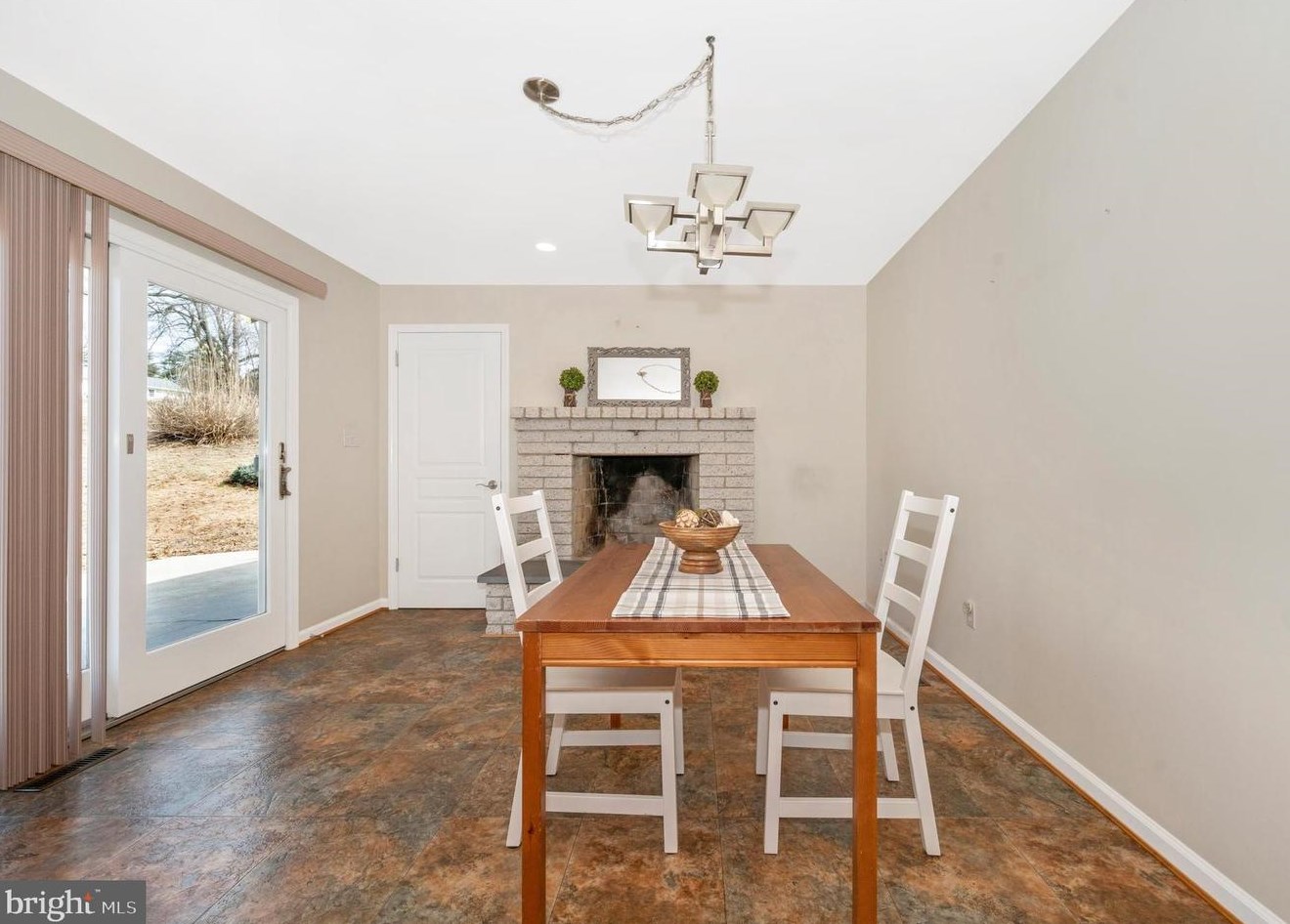 5822 Corporal Jones Ct, Mount Airy MD  21771-5804 exterior