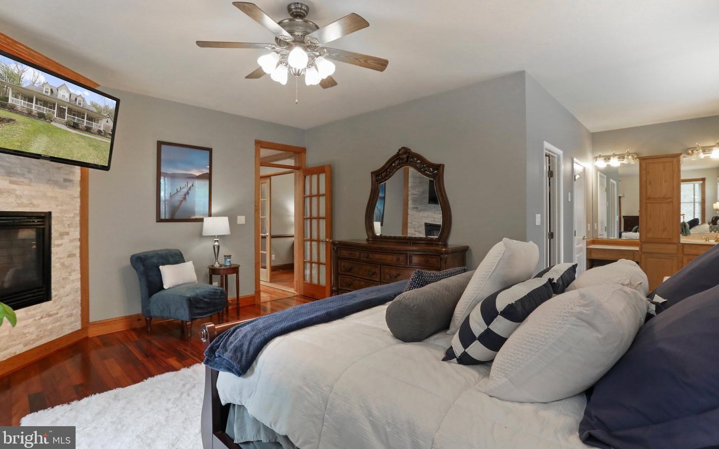 7907 Black Rd, Graceham MD  21788-1011 exterior