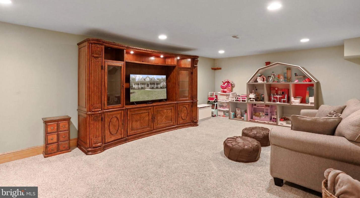 7907 Black Rd, Graceham MD  21788-1011 exterior