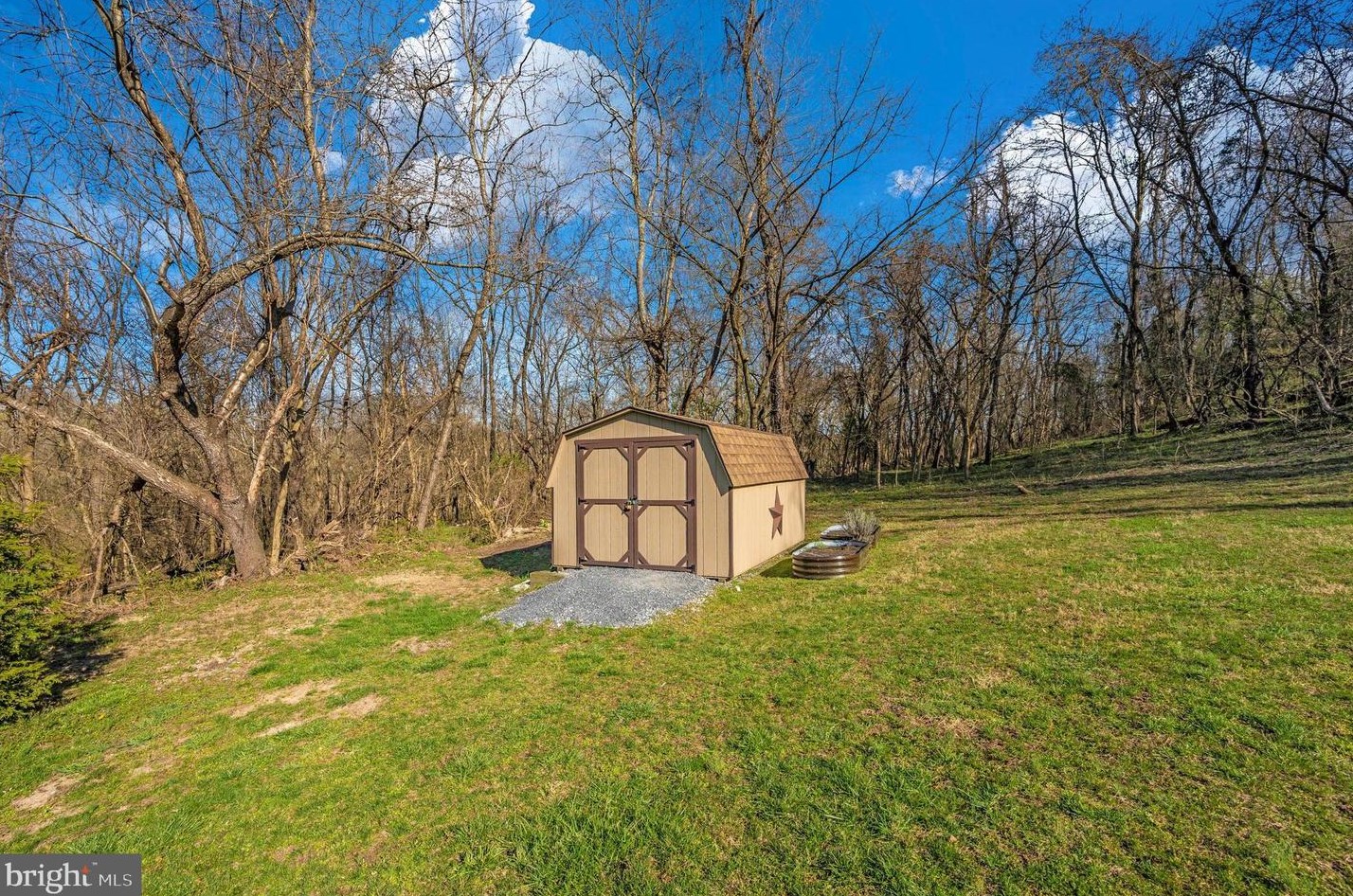 1105 Greenfield Rd, Tuscarora MD  21790-2001 exterior