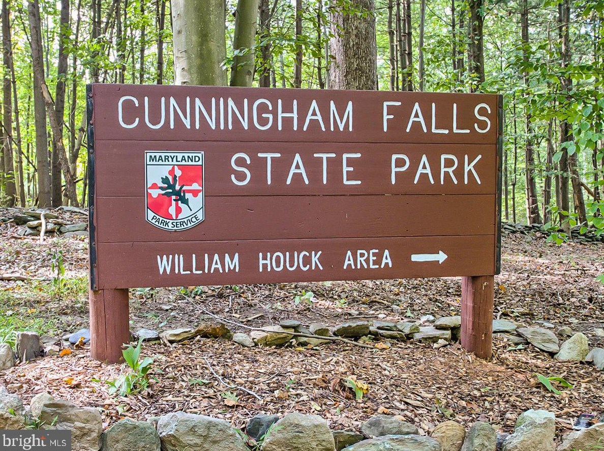 3 Sunhigh Ct, Graceham MD  21788-3224 exterior