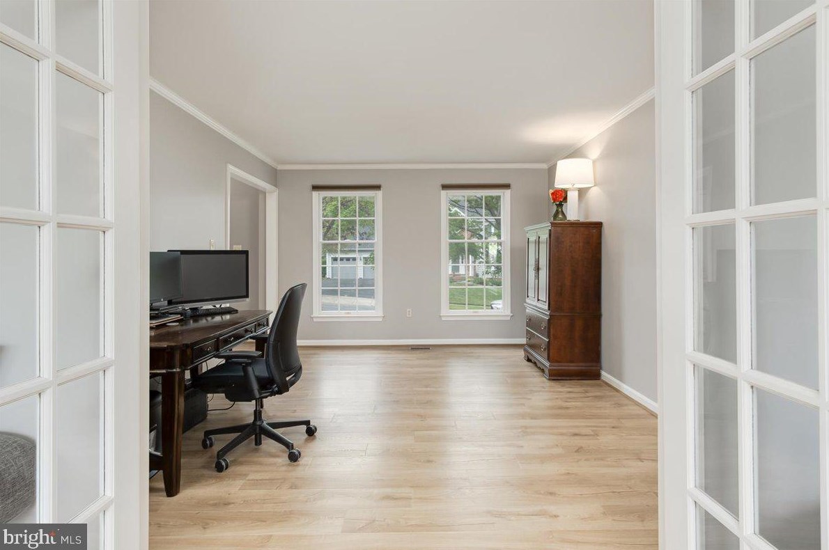 2213 Independence St, Frederick MD 21702-2620 exterior