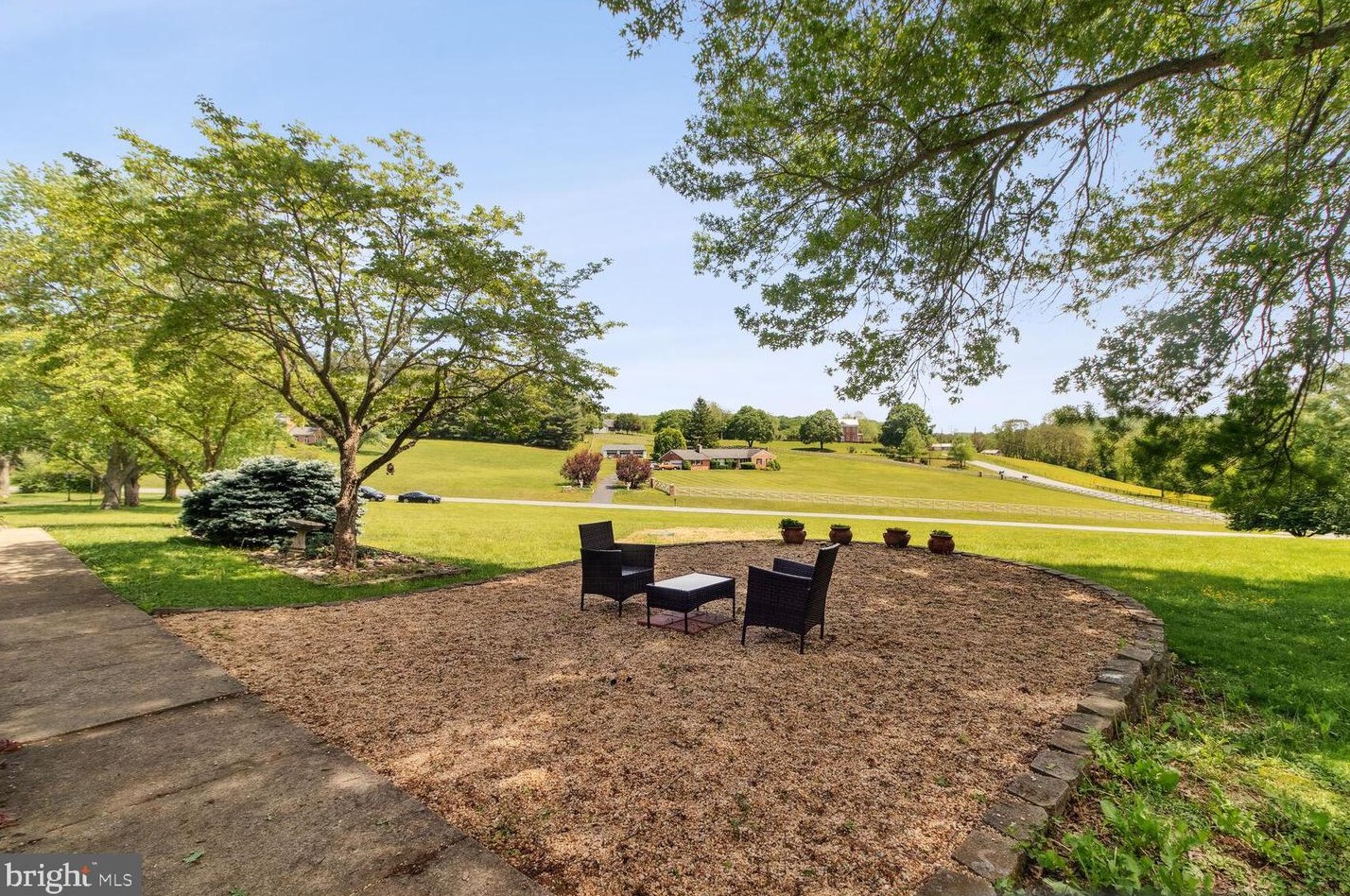 2802 Pheasant Ln, Clarksburg MD exterior