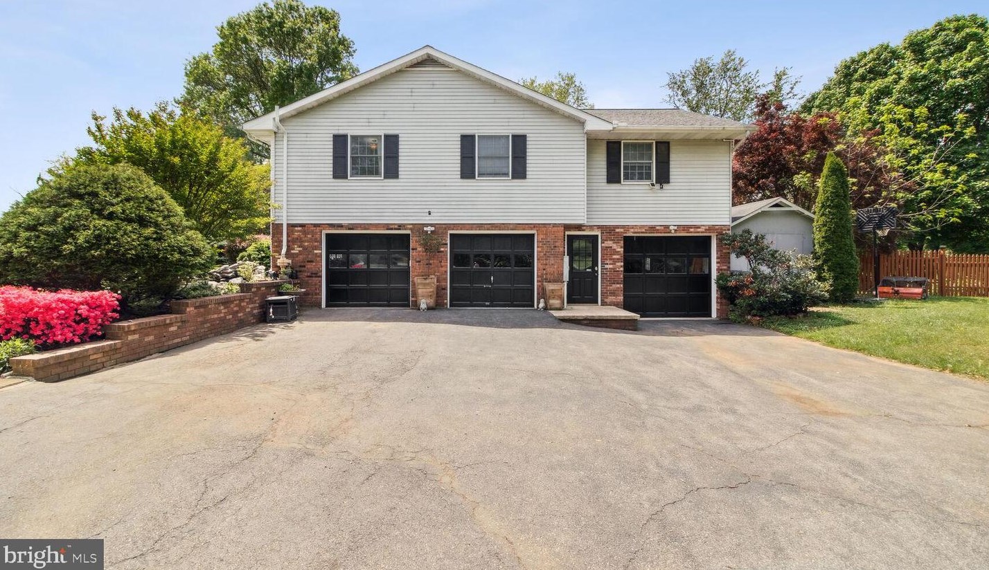 2802 Pheasant Ln, Clarksburg MD exterior