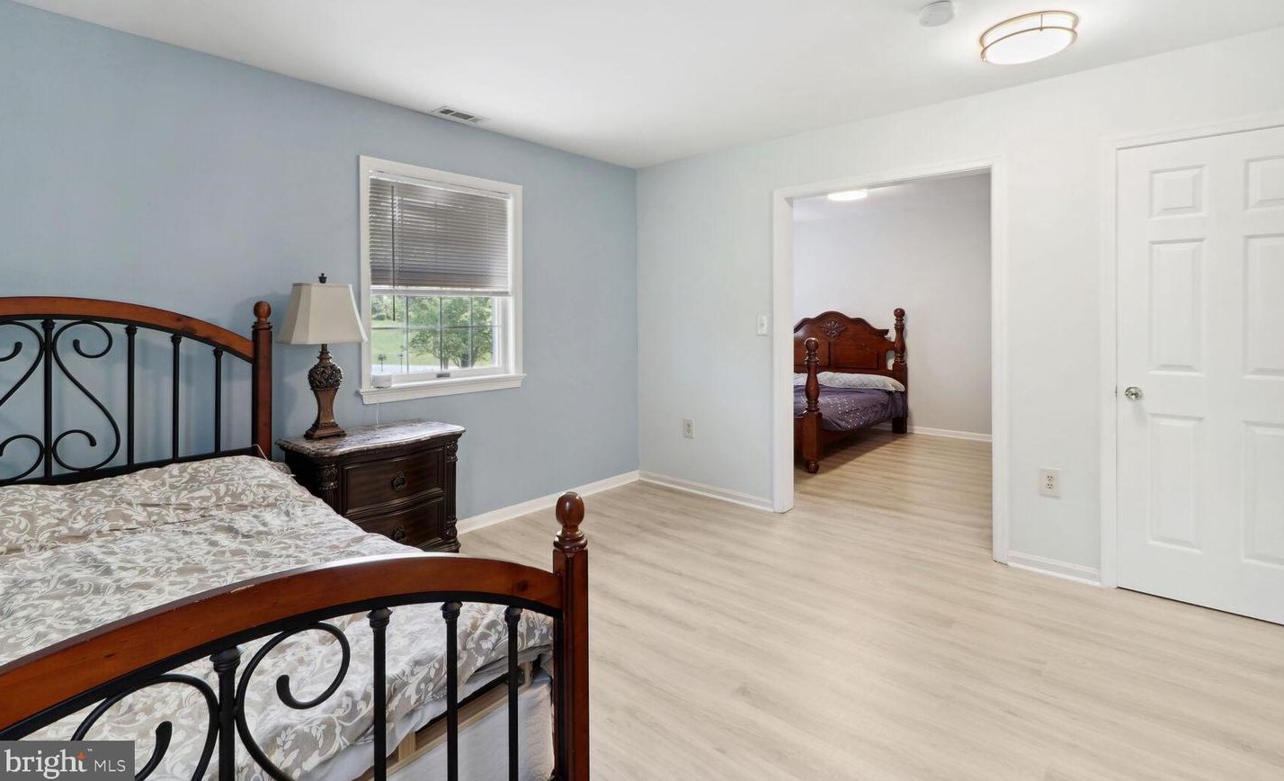 2802 Pheasant Ln, Clarksburg MD exterior