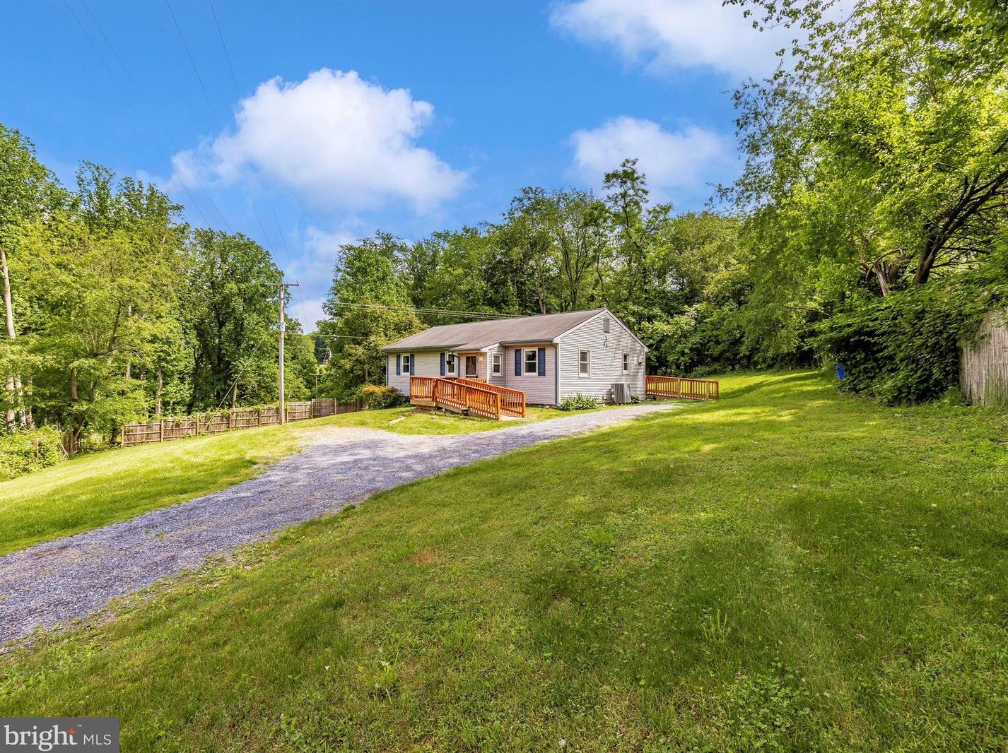 13828 Old Annapolis Rd, Mount Airy MD 21771-5816 exterior