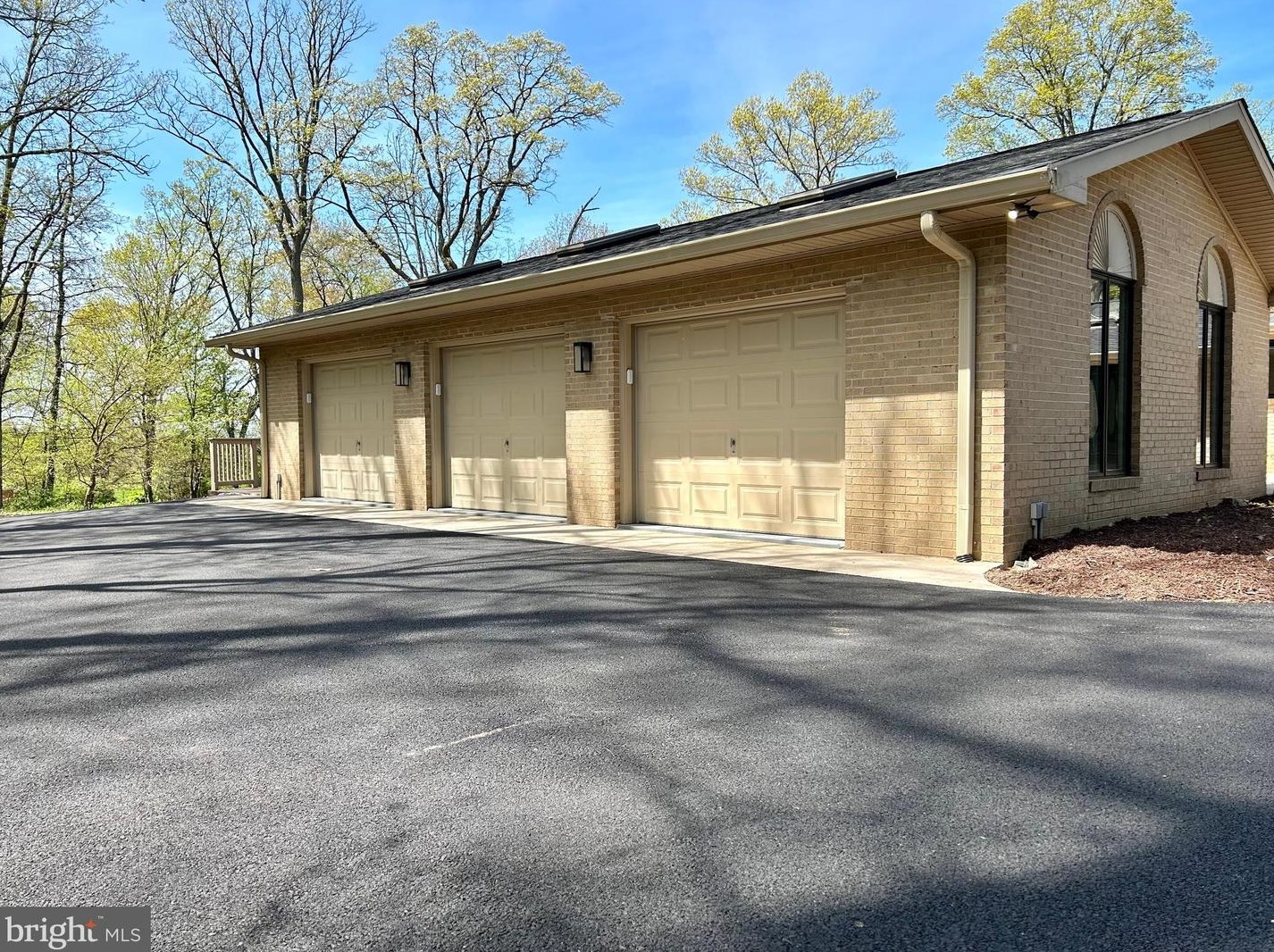 13305 Old Annapolis Rd, Mount Airy MD 21771-7735 exterior