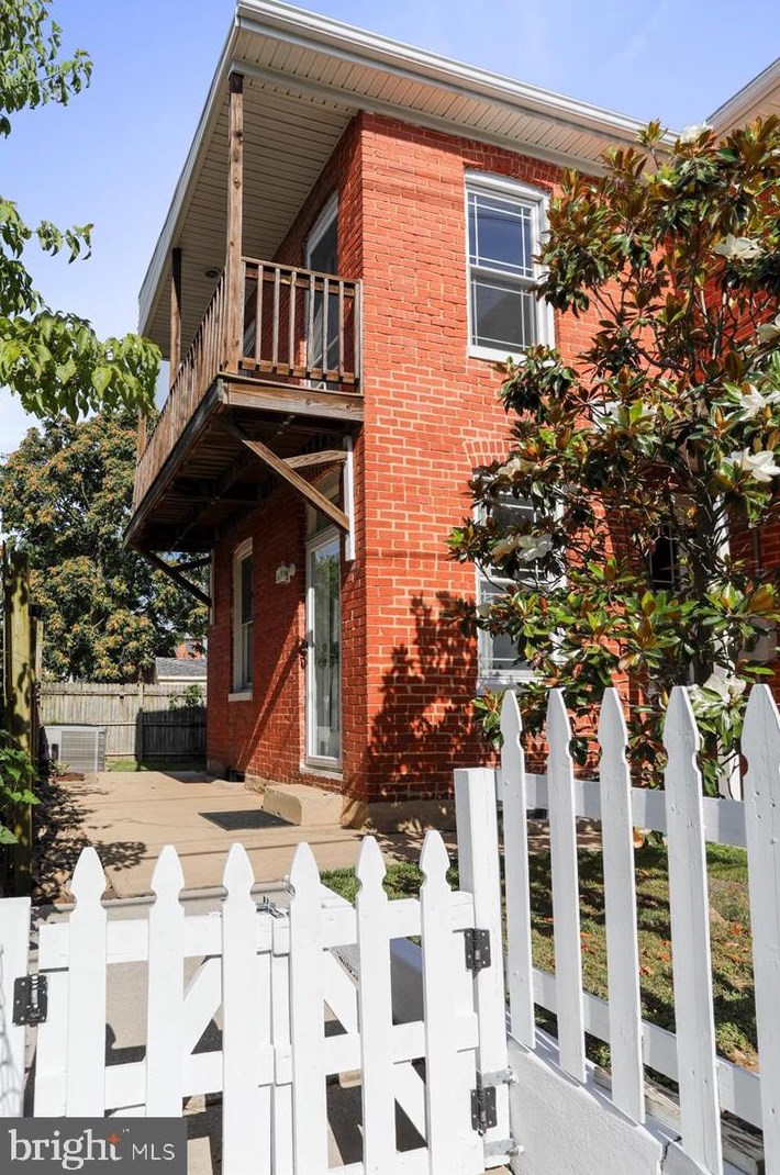 9 Wisner St, Frederick MD  21701-5623 exterior