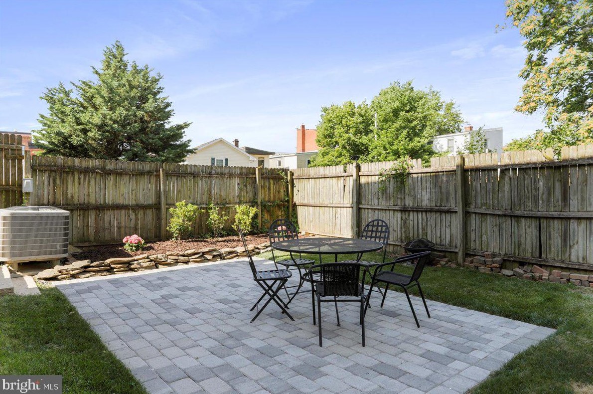9 Wisner St, Frederick MD  21701-5623 exterior